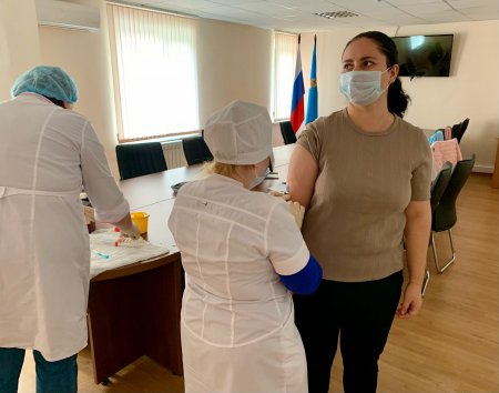 Сотрудники ТФОМС Ульяновской области привились от гриппа